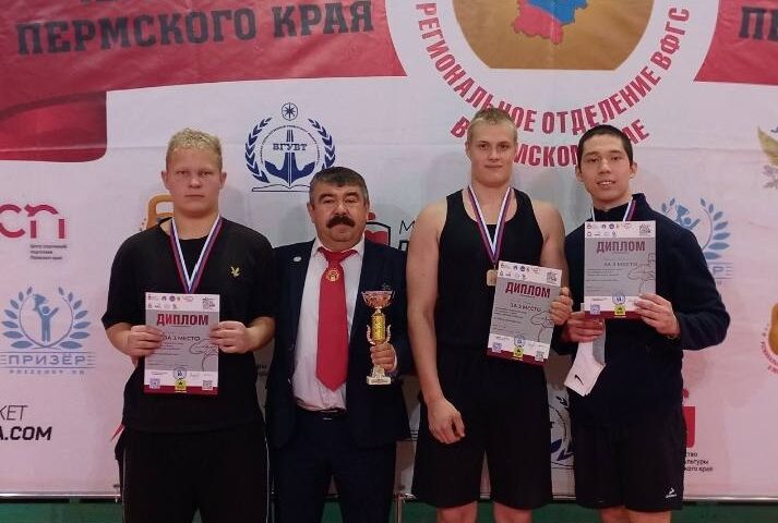 3 октября состоялся чемпионат Пермского края по гиревому спорту
